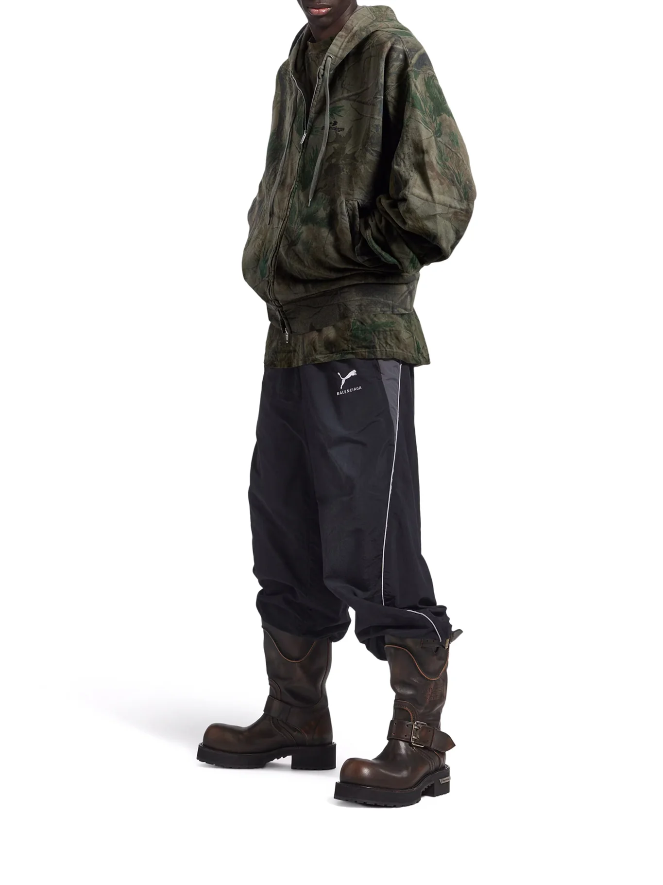 DIAMOND B OVERSIZED ZIP HOODIE - Image 2