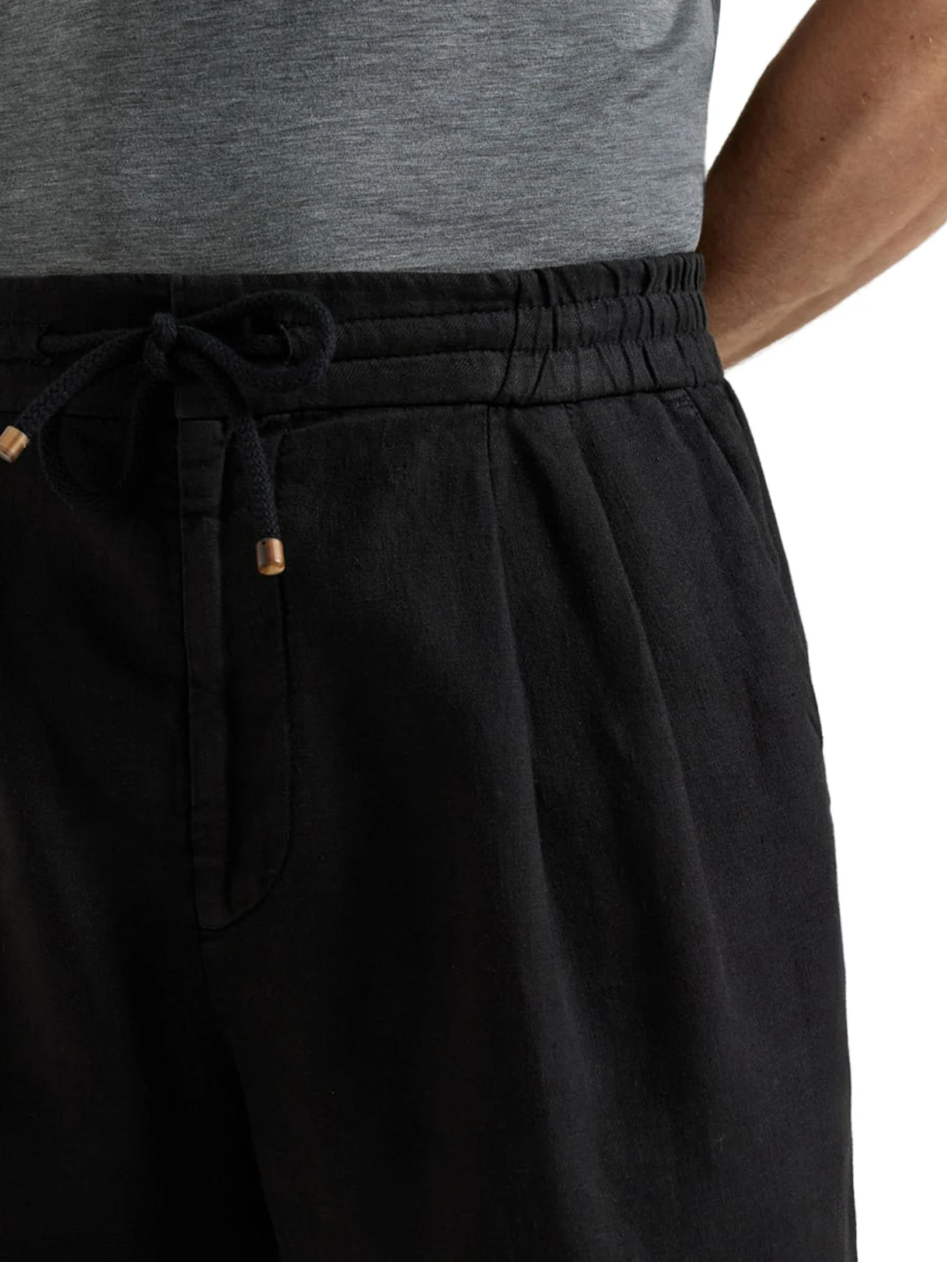 GARMENT DYED LINEN GABARDINE BERMUDA SHORTS WITH DRAWSTRING AND DARTS - Image 6