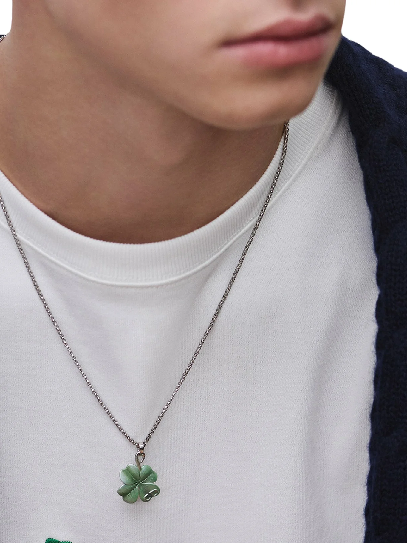 DIOR TRÈFLE PENDANT NECKLACE - Image 2