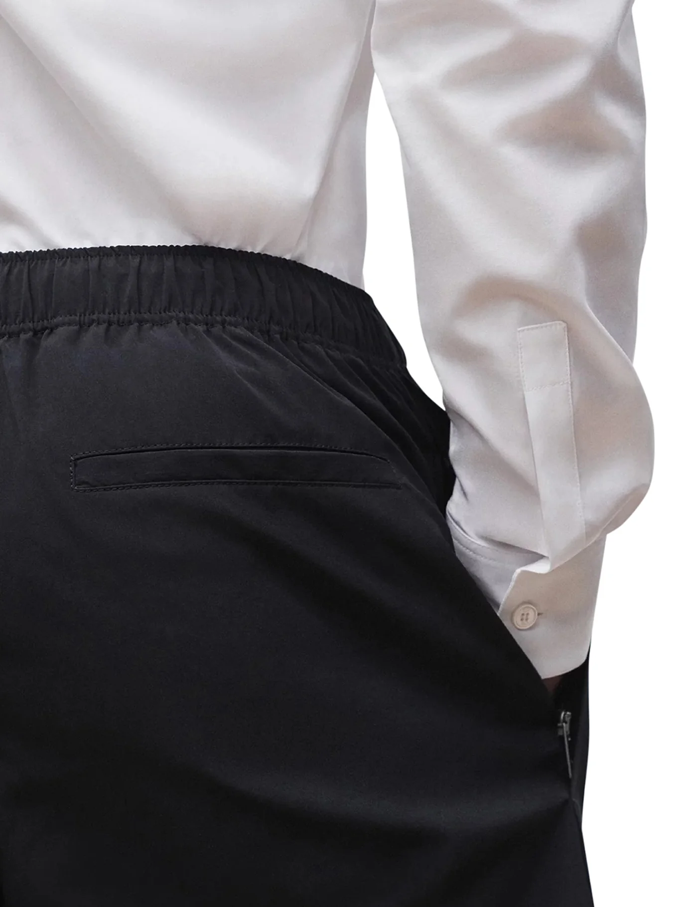 SPORTS SHORTS WITH MONTAIGNE EMBROIDERY - Image 4