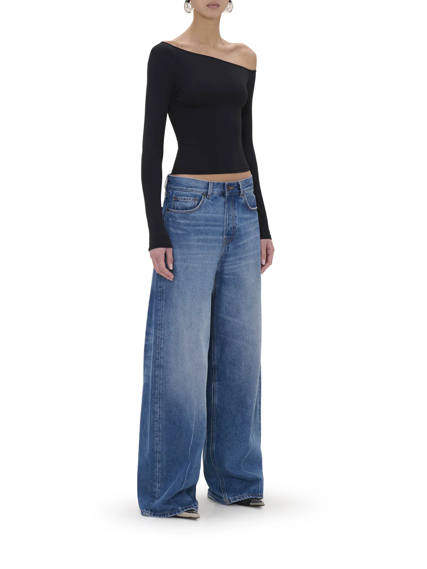 BETHANY FLUID DENIM JEANS WITH A BOYFRIEND FIT - Image 4