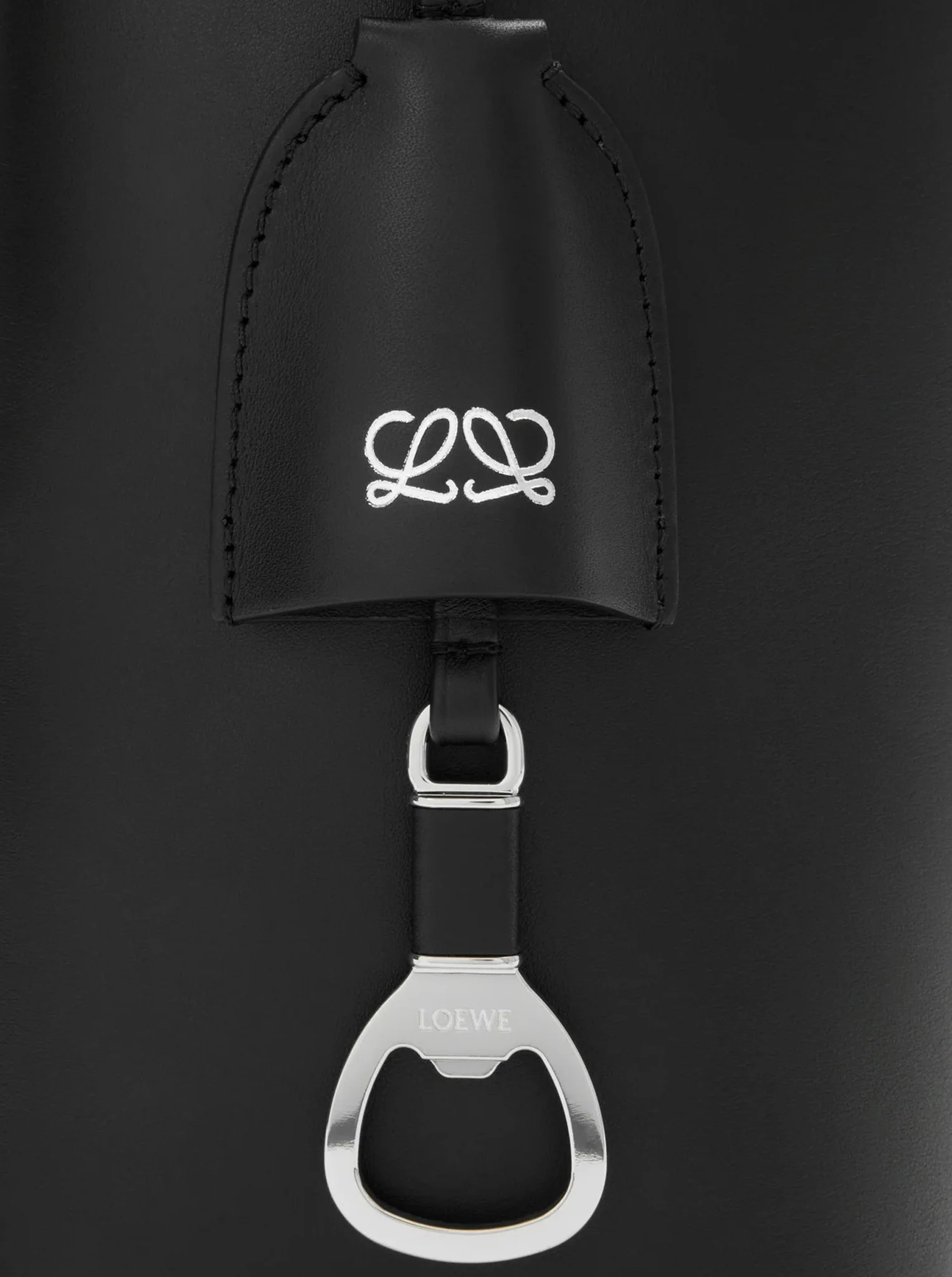 BILBAO MEDIUM BUCKET BAG IN SMOOTH CALFSKIN - Image 2