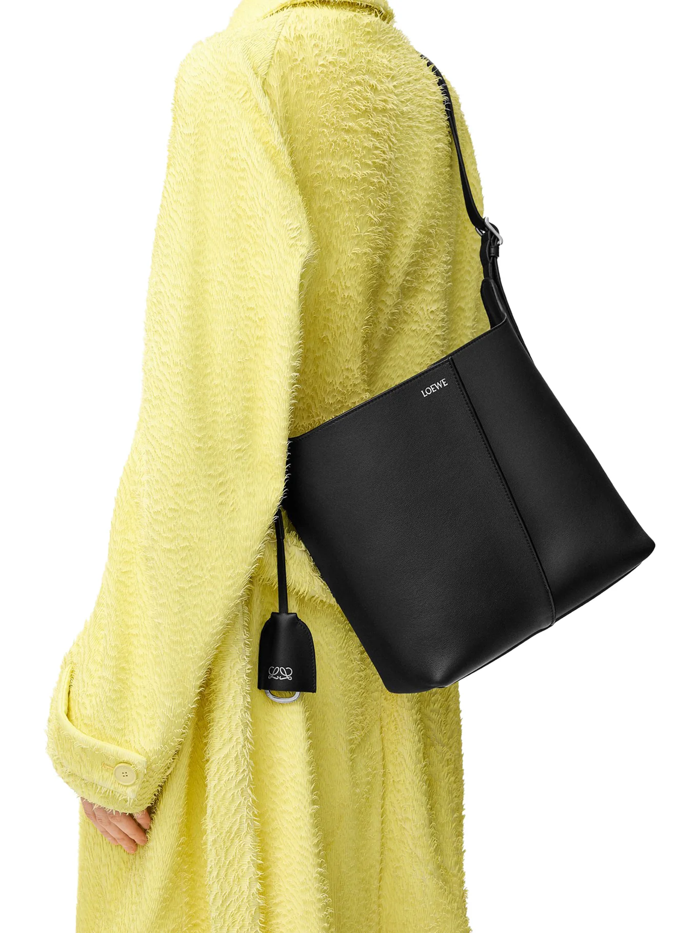 BILBAO MEDIUM BUCKET BAG IN SMOOTH CALFSKIN - Image 4