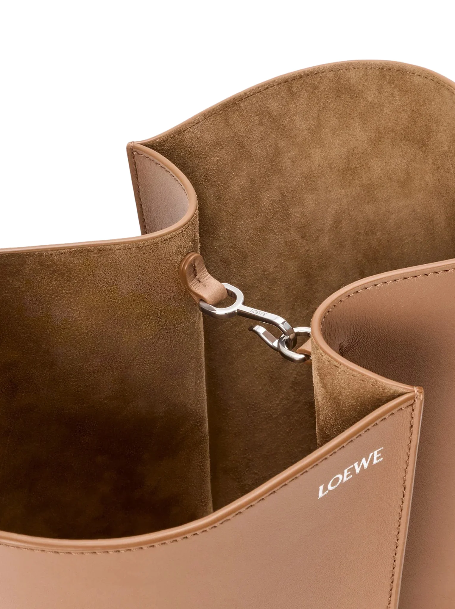 BILBAO MEDIUM BUCKET BAG IN SMOOTH CALFSKIN - Image 10