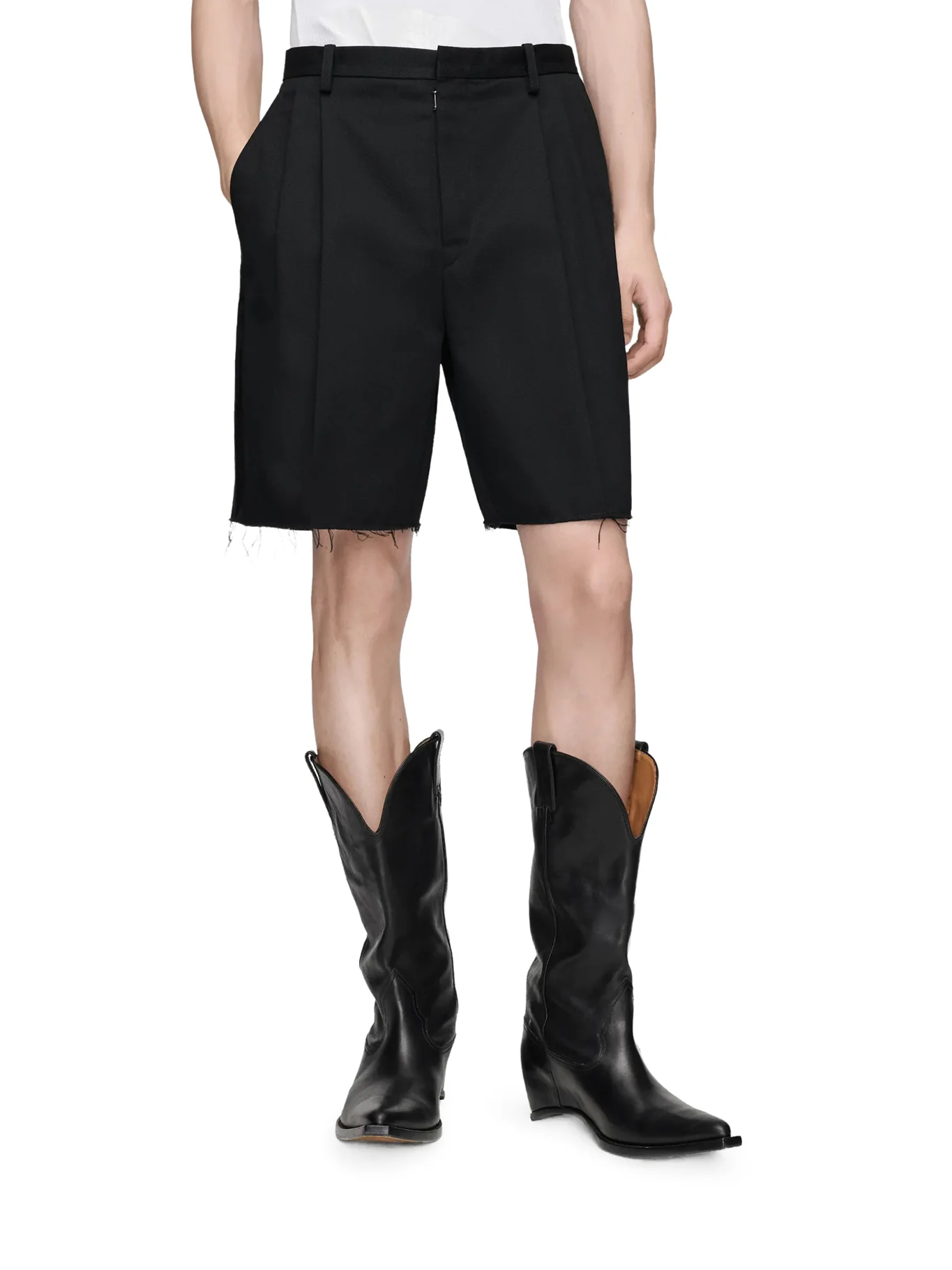 TAILORED BERMUDA SHORTS WITH PLEATS AND FRINGED HEM - Image 3