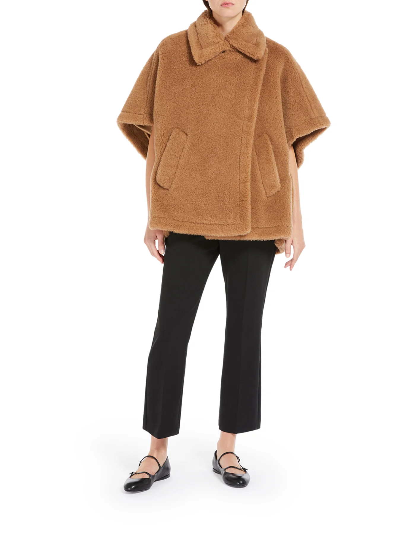 TEDDY FABRIC CAPE - Image 2