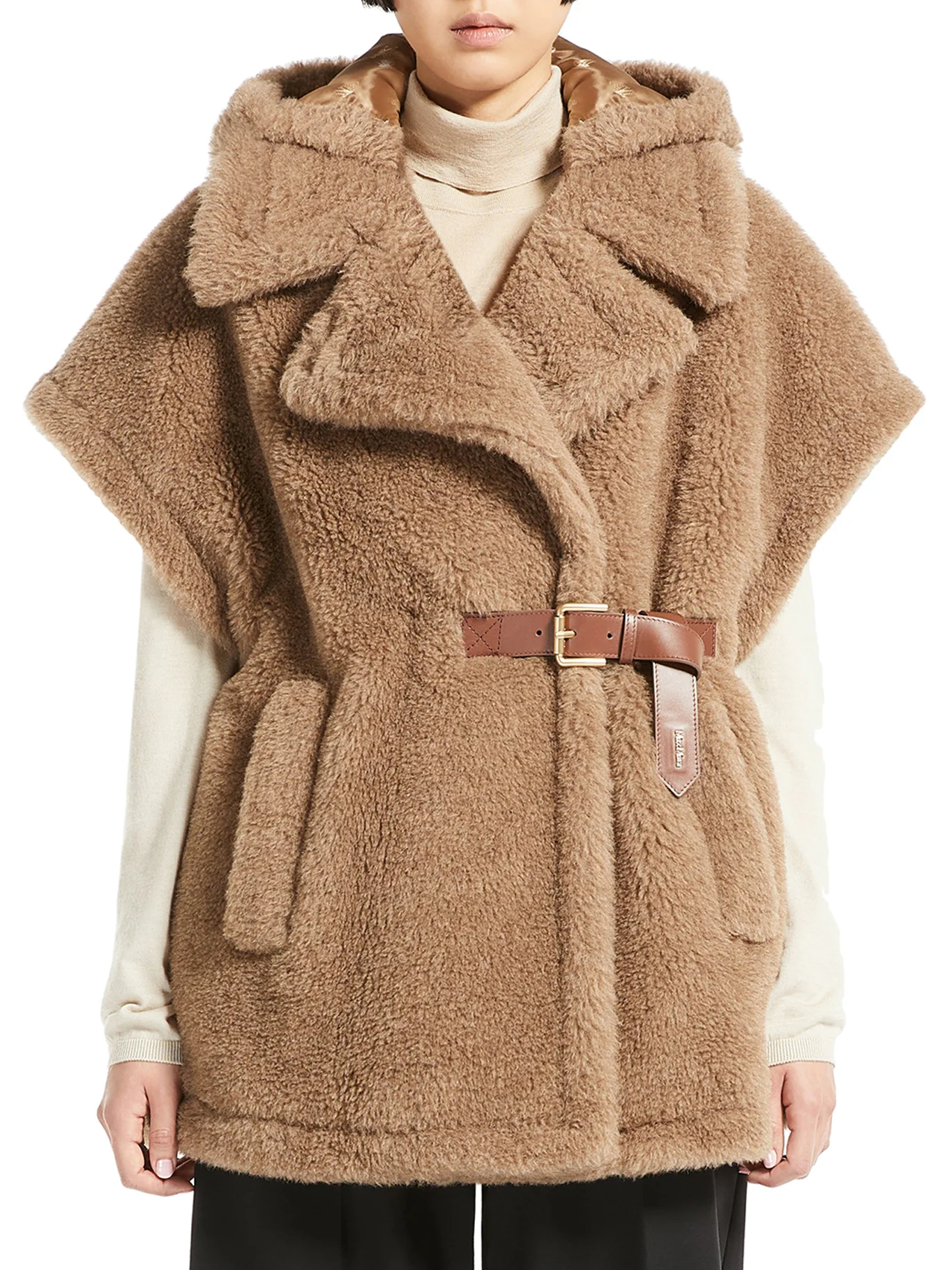 TEDDY FABRIC VEST CAPE - Image 3