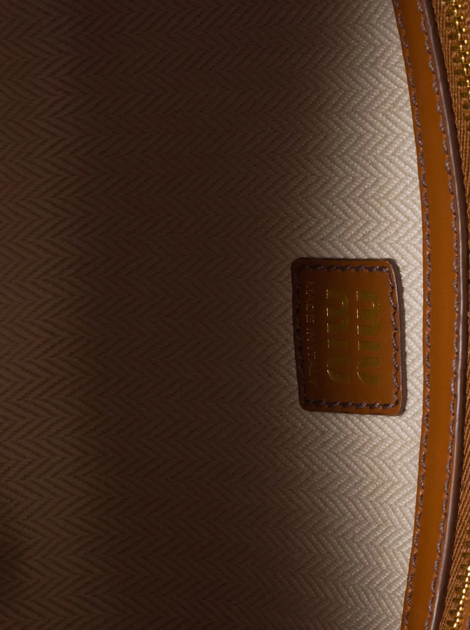 AVENTURE SUEDE BAG - Image 4