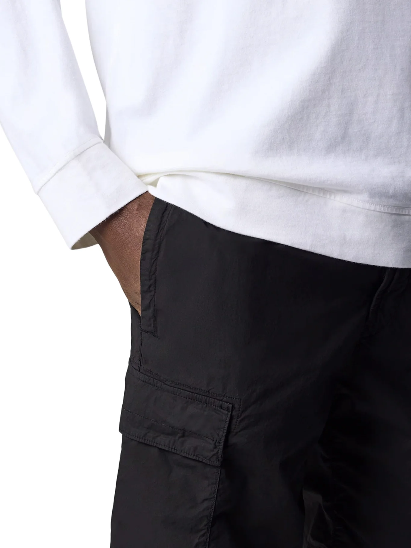 CARGO BERMUDA SHORTS WITH REMOVABLE BADGE - Image 5