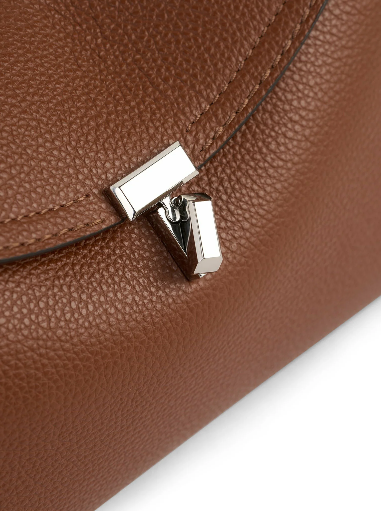 T-LOCK HAMMERED LEATHER CLUTCH - Image 5