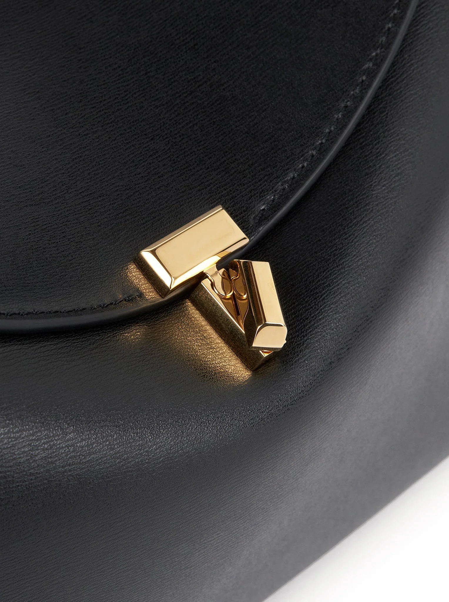 T-LOCK HANDBAG IN SMOOTH CALFSKIN - Image 6